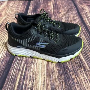 Skechers Max Cushioning Elite Trail Running Shoes Men’s size 8.5